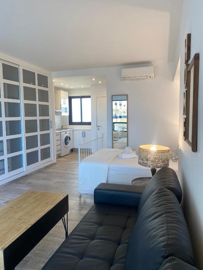 Aloha Playa Apartment เบนัลมาเดนา ภายนอก รูปภาพ