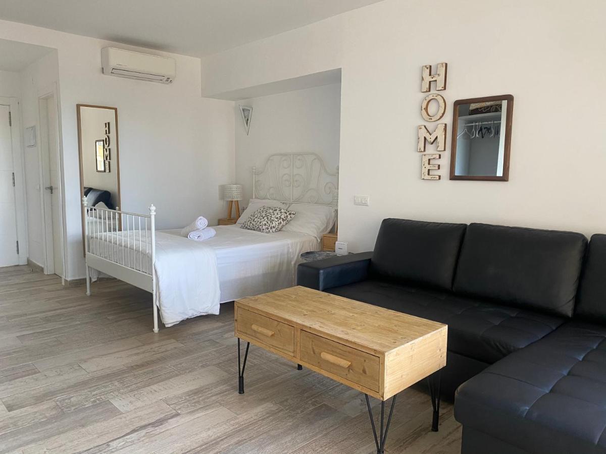 Aloha Playa Apartment เบนัลมาเดนา ภายนอก รูปภาพ